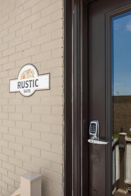 The Rustic Suite - Main Street Lodge In 베를린 외부 사진